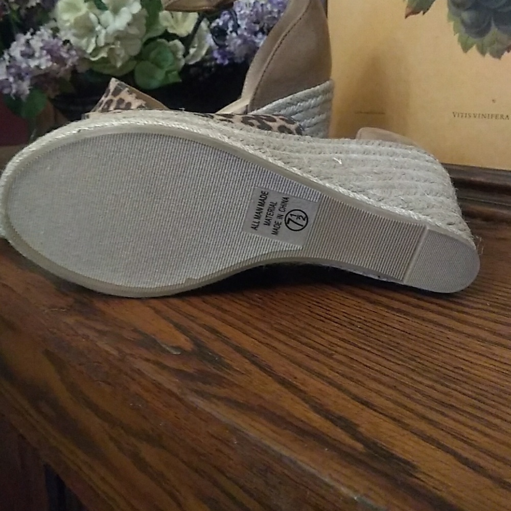 Cheetah print shoes - Picture 4 of 7